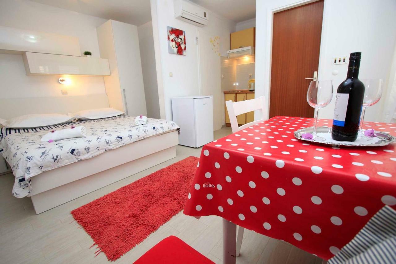 Apartmani Ivona & Ivo Makarska Eksteriør billede