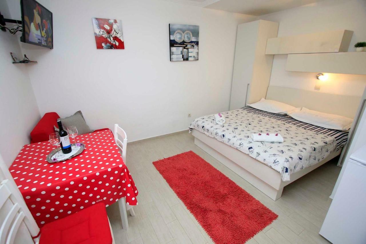 Apartmani Ivona & Ivo Makarska Eksteriør billede