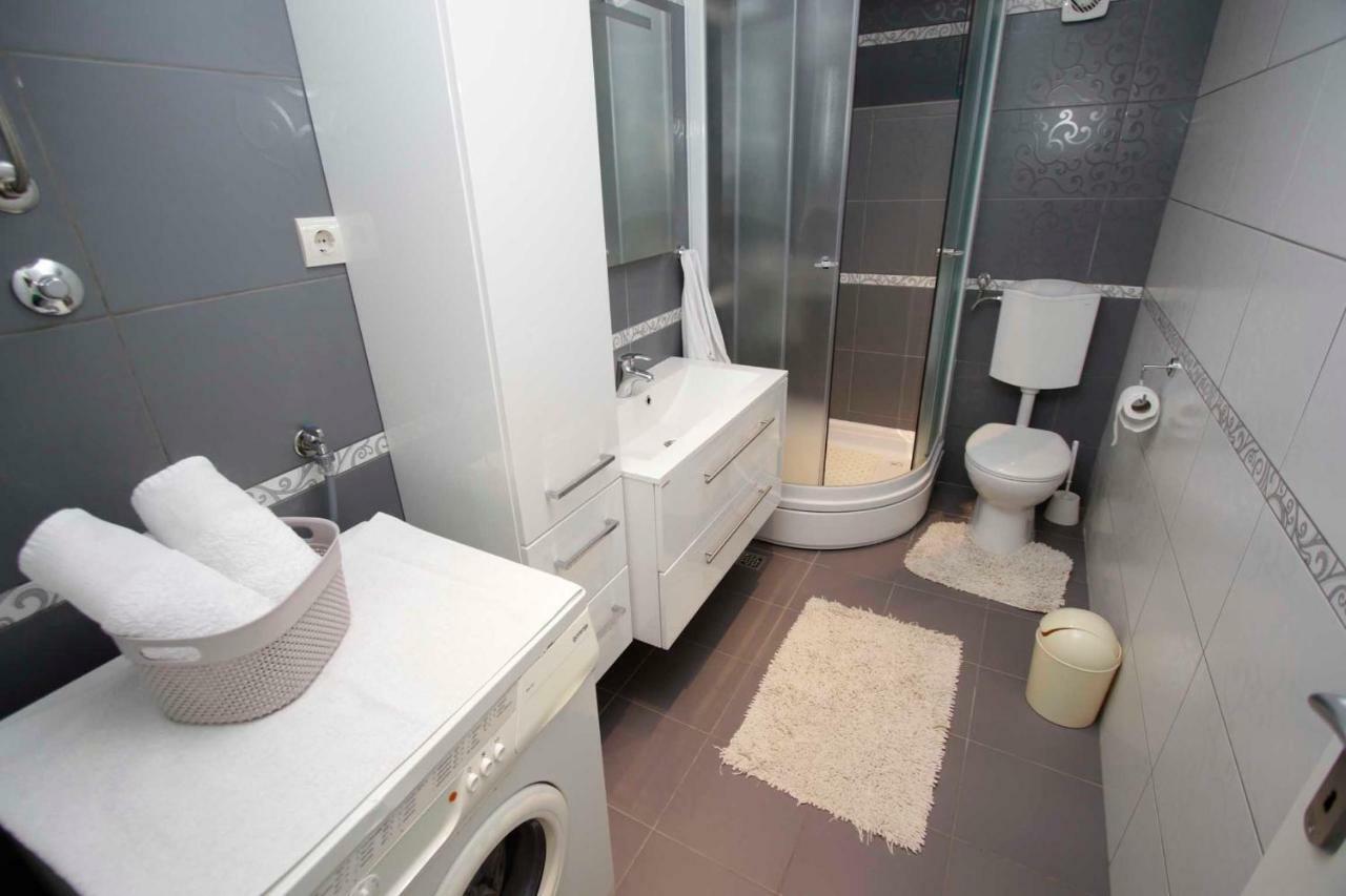 Apartmani Ivona & Ivo Makarska Eksteriør billede
